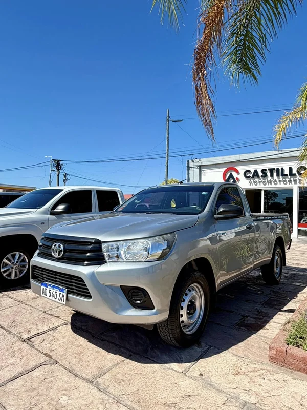 TOYOTA HILUX CABINA SIMPLE 4X4 2019 - Vehículos