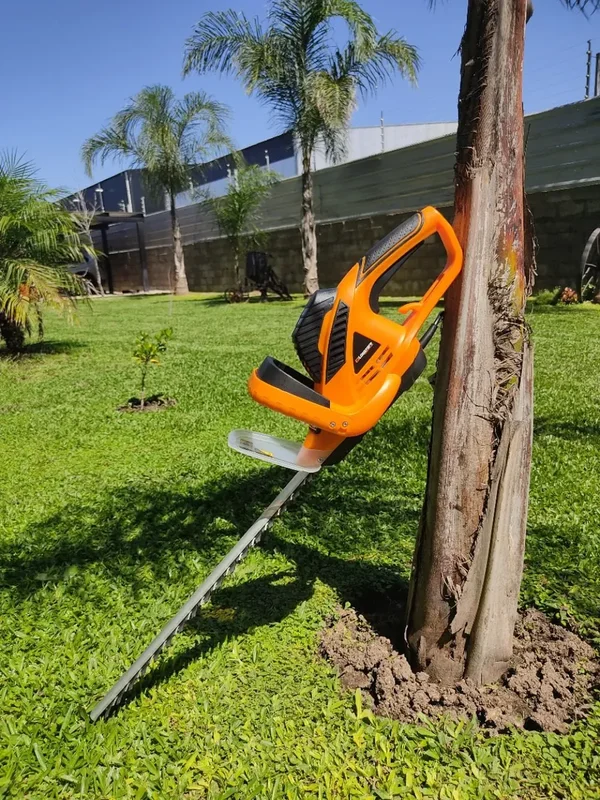 CORTACERCO 51 CM 550 WATTS C/FUNDA COL550-8 LUSQTOFF - Stock disponible - Herramientas