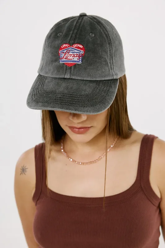 Gorra Bordada Corazón Limay Denim Color Negro Diseño De La Tela Gastado Talle Un - Stock disponible - Ropas y Calzados